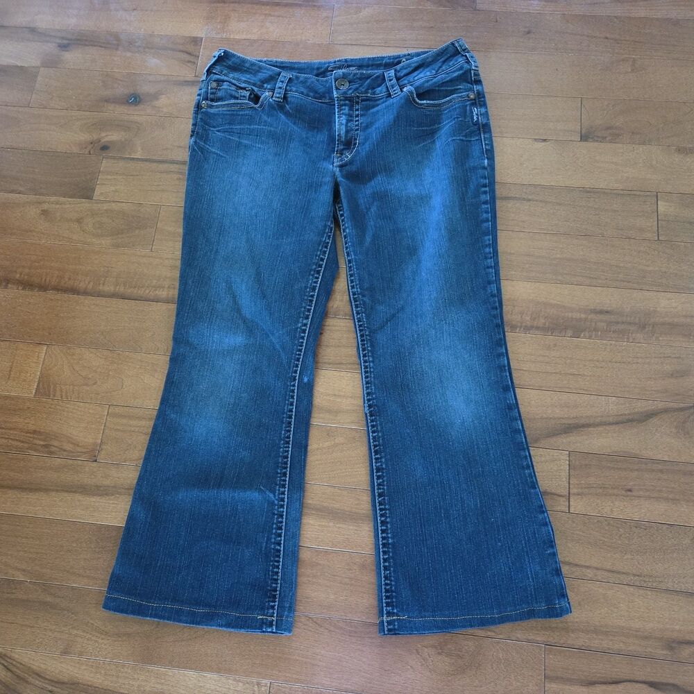 LADIES SILVER JEANS CO SUKI BOOTCUT BLUE DENIM STRETCH JEAN SZ 34 X 31